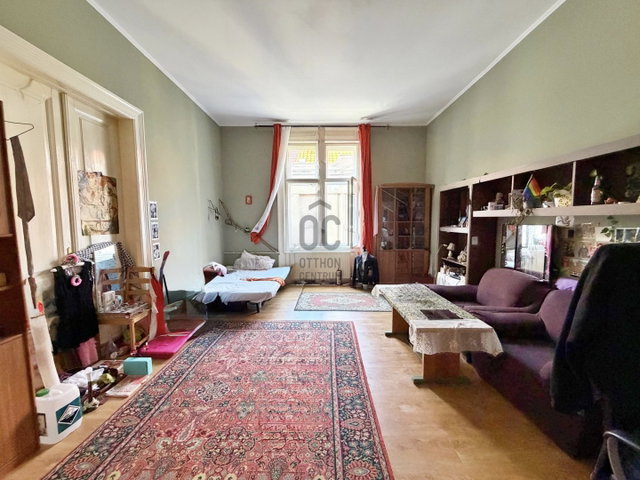 Eladó téglalakás, Budapesten, VI. kerületben, Lovag utcában