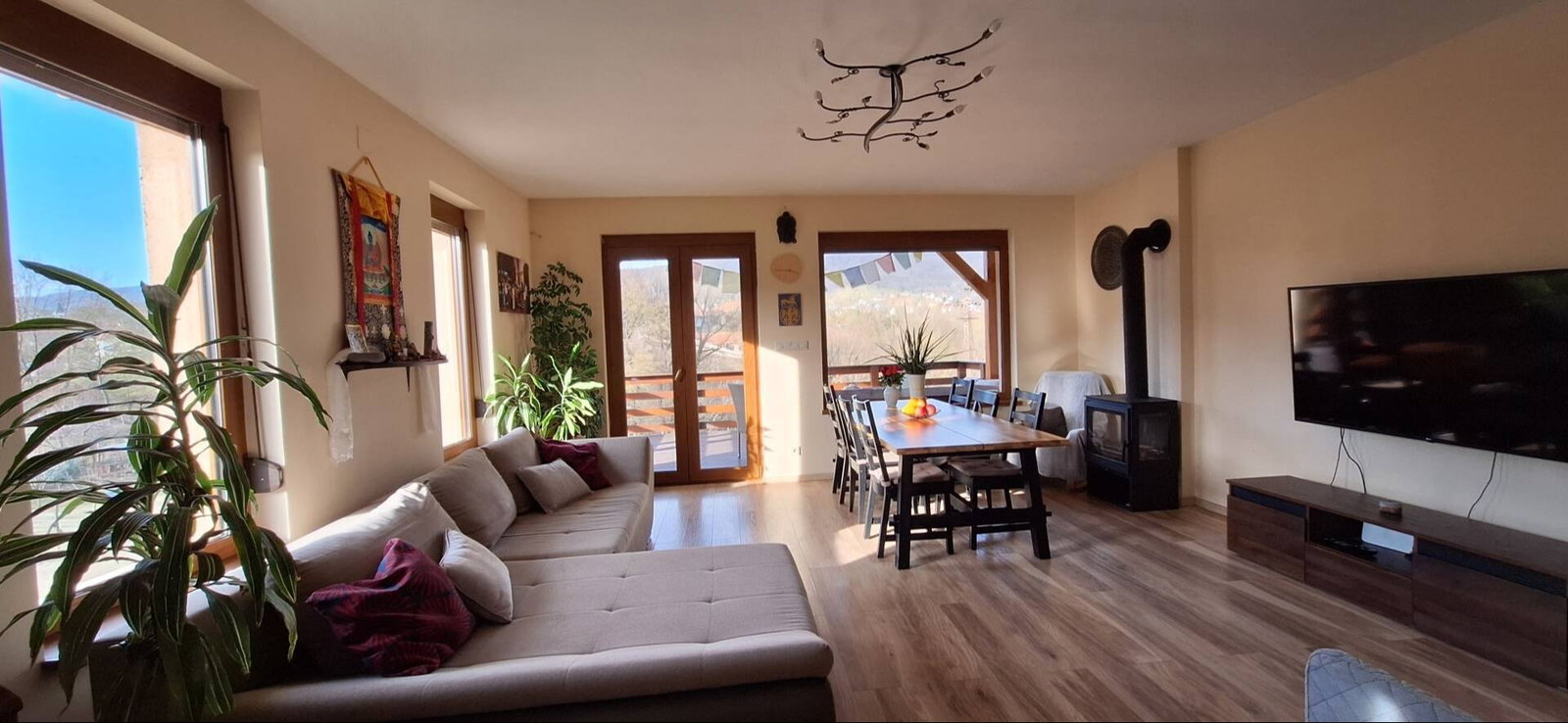 6 bed · 155m² · 189.000.000 ft