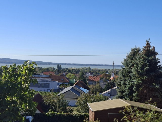 Eladó ikerház, Vonyarcvashegyen 81.9 M Ft, 1+2 szobás