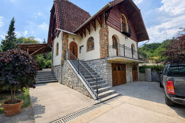 Eladó mezogazdasagi ingatlan, Varbócon 170 M Ft, 5 szobás