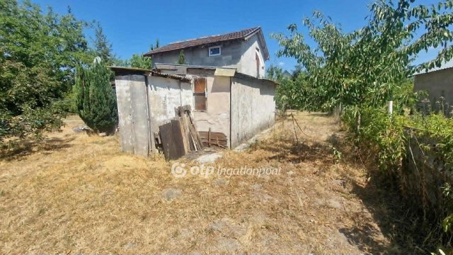 Eladó nyaraló, Szalkszentmártonon 8 M Ft, 1 szobás