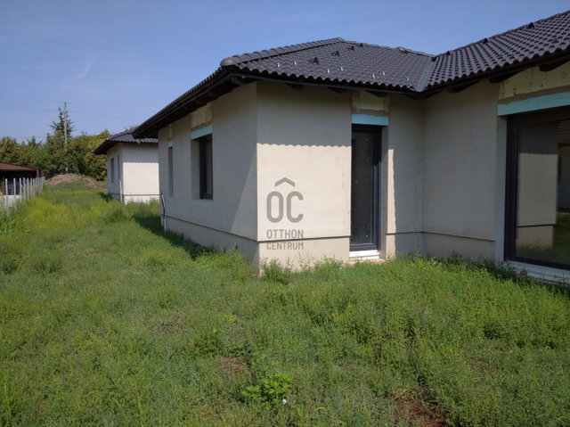 Eladó családi ház, Pákozdon 149.9 M Ft, 4 szobás