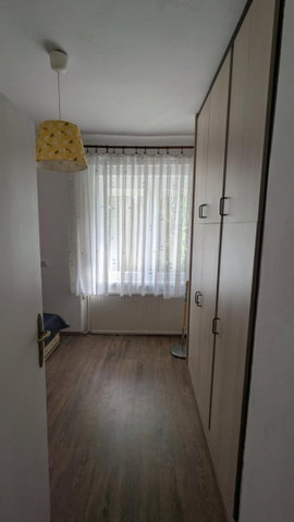 Kiadó téglalakás, albérlet, Pécsett, Zsolt utcában, 1+2 szobás