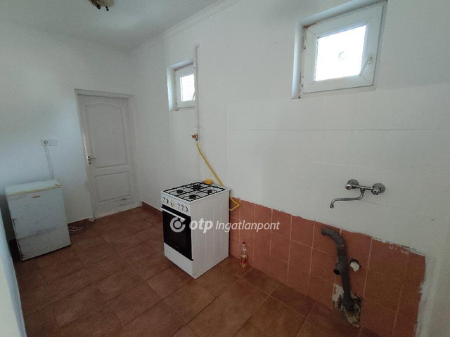 Eladó családi ház, Tégláson 47 M Ft, 3 szobás