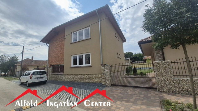 Eladó családi ház, Békéscsabán 94.9 M Ft, 4 szobás