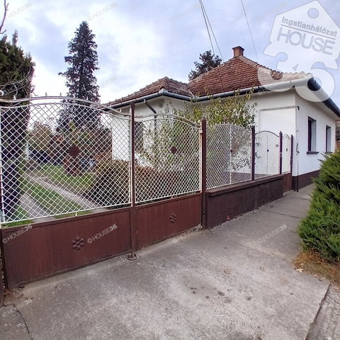 Eladó családi ház, Lajosmizsén 33.5 M Ft, 3 szobás
