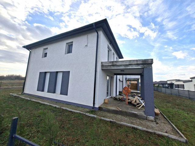Eladó ikerház, Siófokon 115 M Ft, 4 szobás