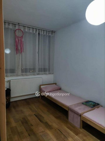 Eladó téglalakás, Mohácson 31 M Ft, 2 szobás