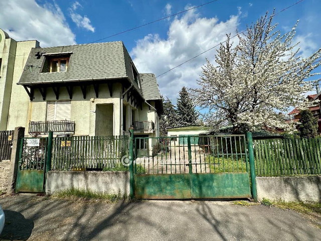 Eladó családi ház, Miskolcon 98 M Ft, 9+2 szobás