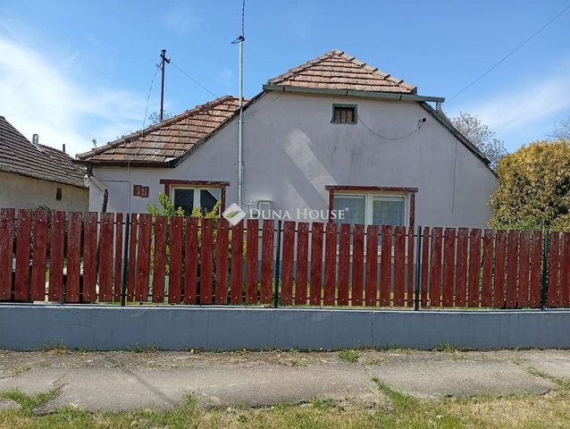 Eladó családi ház, Csépen 25.5 M Ft, 2 szobás