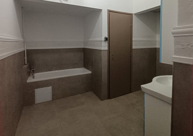 Eladó családi ház, Reszneken 49.5 M Ft, 5 szobás