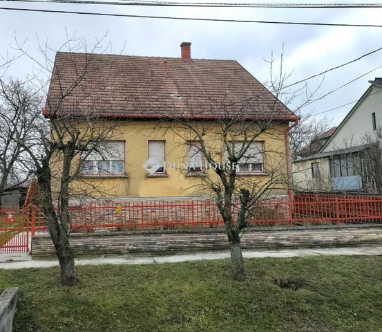 Eladó családi ház, Kapuváron 52.5 M Ft, 4 szobás