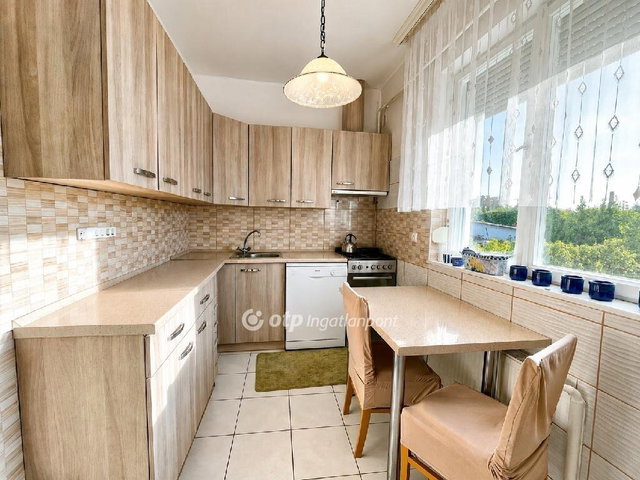 Eladó családi ház, Debrecenben 99.99 M Ft, 3 szobás