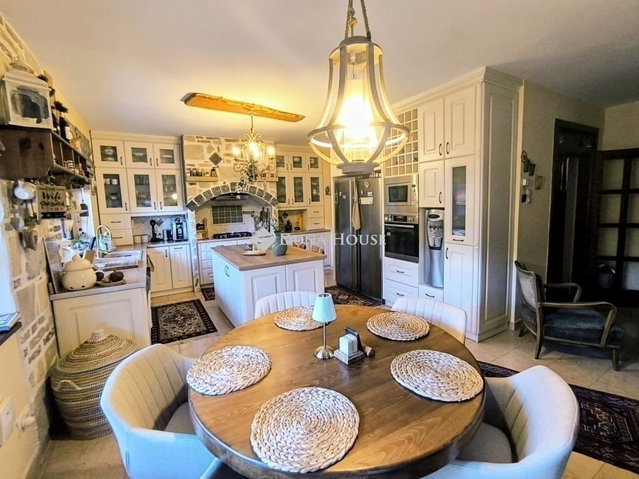 Eladó családi ház, Gyömrőn 255 M Ft, 5 szobás