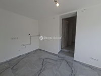 Eladó családi ház, Zsámbokon 50 M Ft, 3 szobás