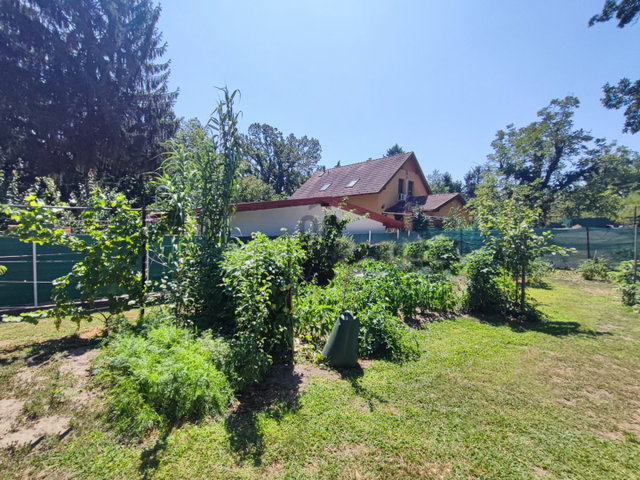 Eladó családi ház, Pócsmegyeren 61.5 M Ft, 3 szobás