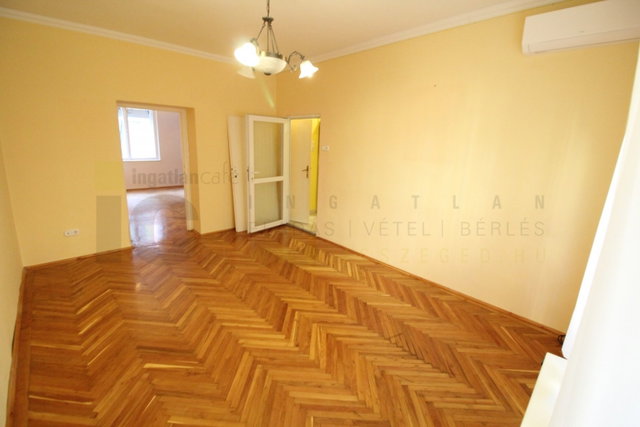 Eladó téglalakás, Szegeden, Sóhordó utcában 56 M Ft