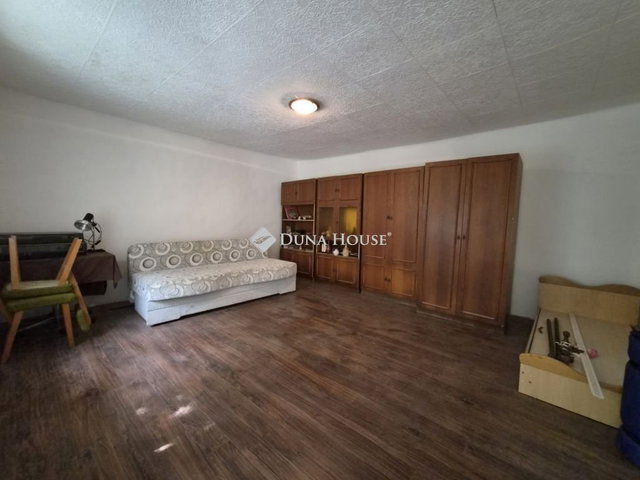 Eladó családi ház, Kalocsán 25.5 M Ft, 2 szobás