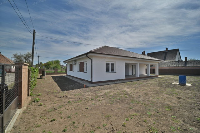 Eladó családi ház, Nyírtelken 109 M Ft, 4 szobás