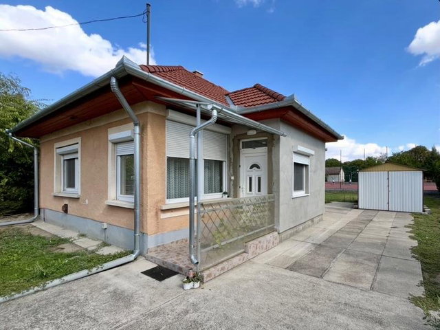 Eladó családi ház, Nagykátán 47.5 M Ft, 1 szobás