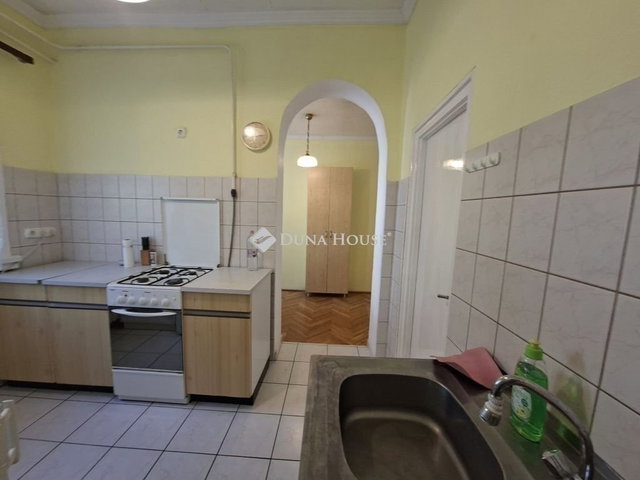 Eladó téglalakás, Gödöllőn 85 M Ft, 3 szobás