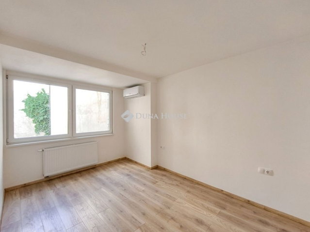 Eladó téglalakás, Budapesten, VI. kerületben 99 M Ft, 3 szobás