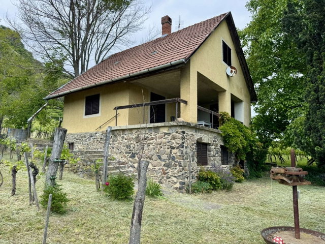 Eladó nyaraló, Hegymagason 179 M Ft, 2+1 szobás
