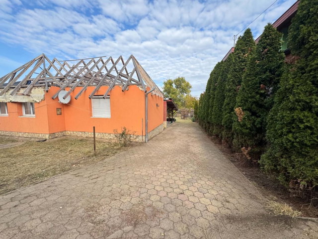 Eladó családi ház, Nógrádmegyeren 9 M Ft, 2 szobás