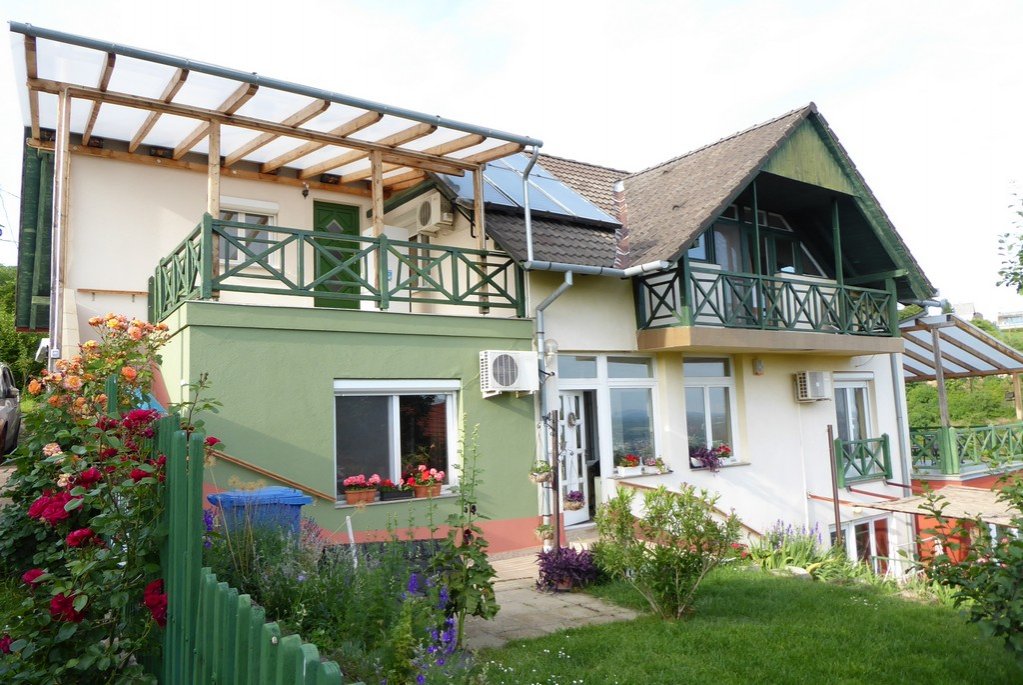 Családi ház · 5 hálószoba · 245 m² · 198.000.000 Ft