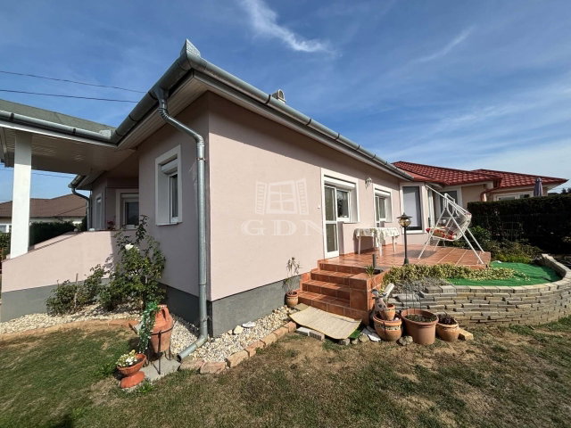 Eladó ikerház, Sén 72.9 M Ft, 2 szobás / költözzbe.hu