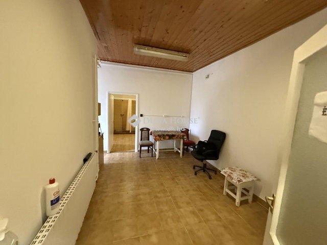 Eladó ipari ingatlan, Cegléden 99 M Ft / költözzbe.hu
