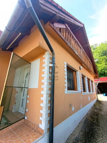 Eladó családi ház, Zalalövőn 49.5 M Ft, 6 szobás