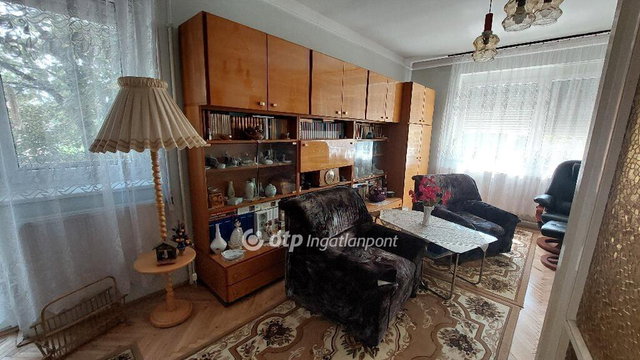 Eladó családi ház, Győrött 119.99 M Ft, 4 szobás