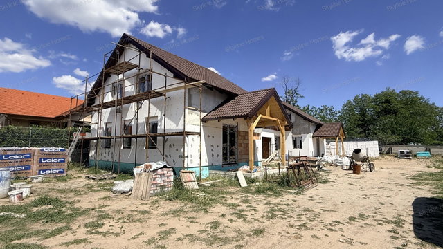 Eladó ikerház, Taksonyon 114.9 M Ft, 5+1 szobás
