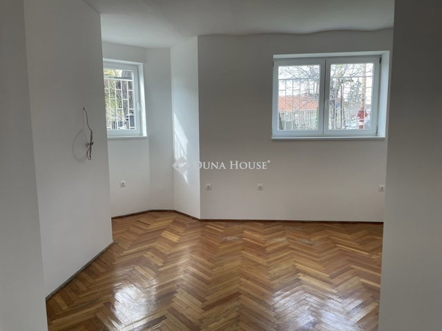 Eladó téglalakás, Budapesten, XVIII. kerületben 32 M Ft