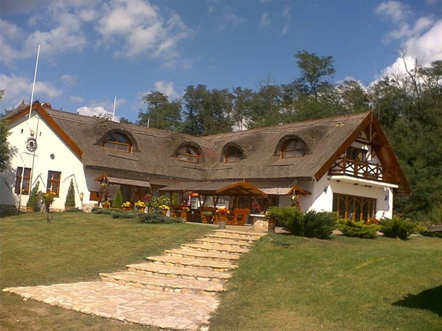 Eladó hotel, Debrecenben 280 M Ft / költözzbe.hu