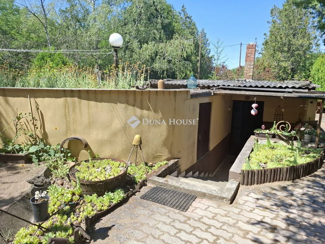 Eladó telek, Tápiószőlősön, Bíborka utcában 5.4 M Ft