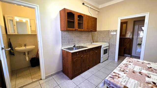 Kiadó téglalakás, albérlet, Győrött 165 E Ft / hó, 2 szobás
