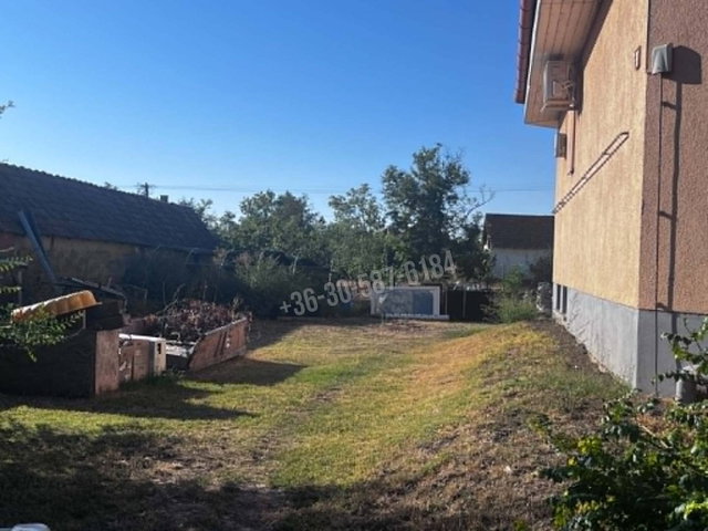 Eladó családi ház, Szerepen 25 M Ft, 4 szobás