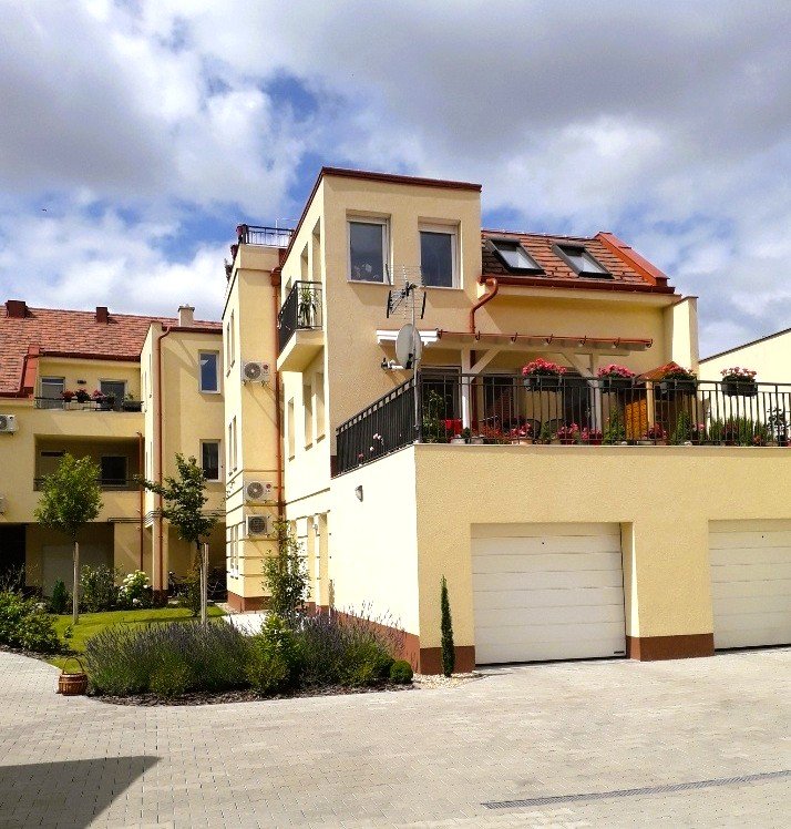 3 bed · 80m² · 106.900.000 ft