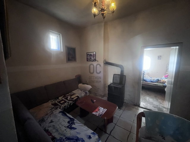 Eladó családi ház, Pápán 30.015 M Ft, 3 szobás