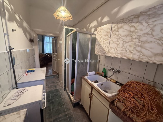 Eladó téglalakás, Budapesten, XIII. kerületben 33 M Ft, 1 szobás