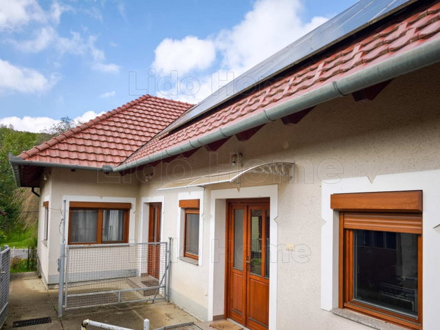 Eladó családi ház, Kistolmácson 74.9 M Ft, 4 szobás