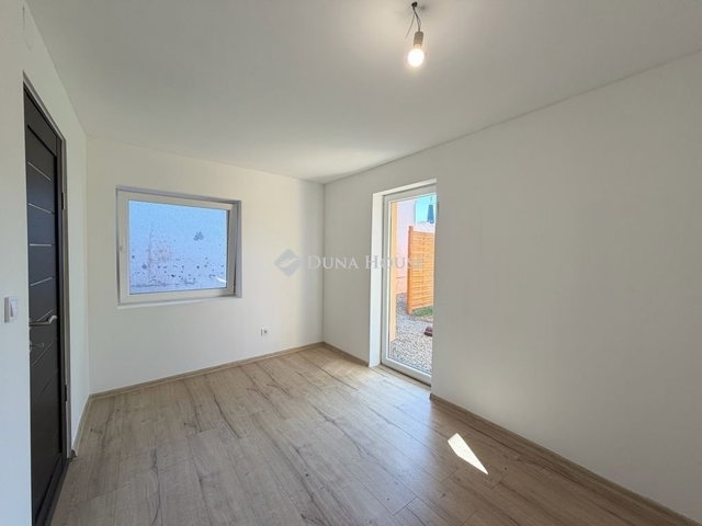 Eladó téglalakás, Budapesten, XXIII. kerületben 39.9 M Ft