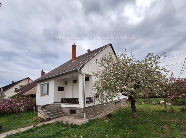 Eladó családi ház, Kaposváron 59.99 M Ft, 5 szobás