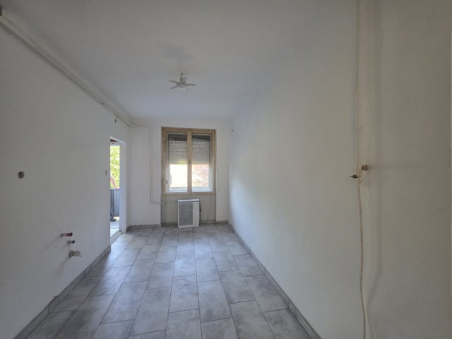 Eladó panellakás, Dunaújvárosban 19.9 M Ft, 1+1 szobás