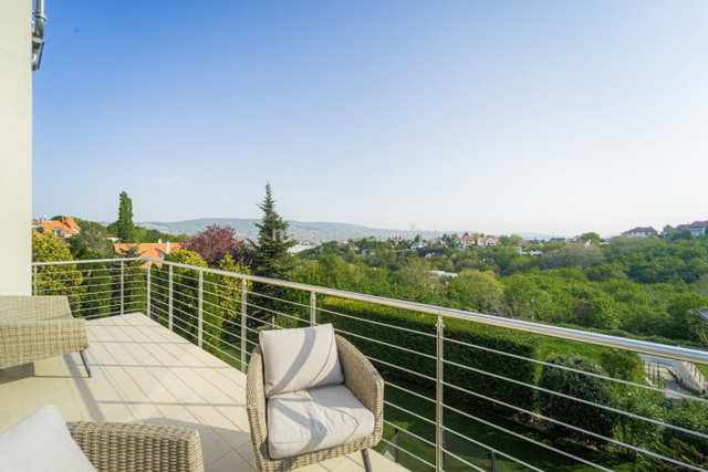 Eladó családi ház, Budaörsön 349 M Ft, 7 szobás