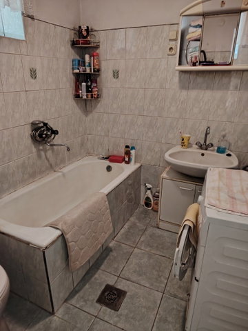 Eladó családi ház, Szegeden 43 M Ft, 2+1 szobás