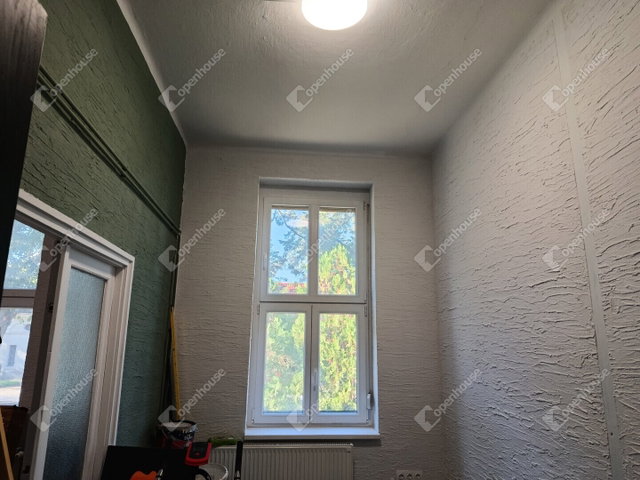 Eladó téglalakás, Mosonmagyaróváron 51.99 M Ft, 2 szobás