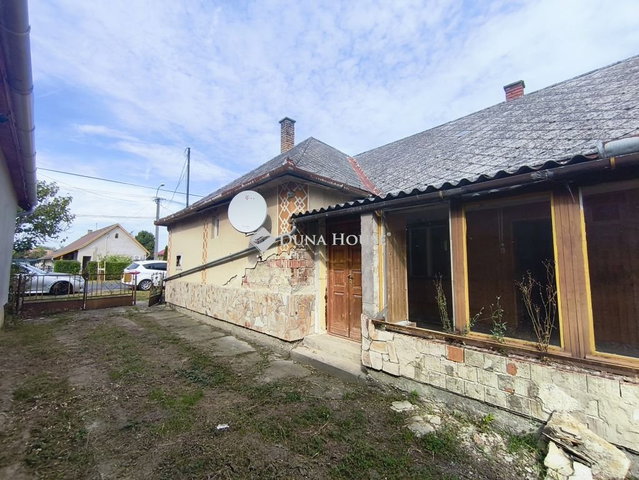 Eladó családi ház, Csomában 14.9 M Ft, 5 szobás